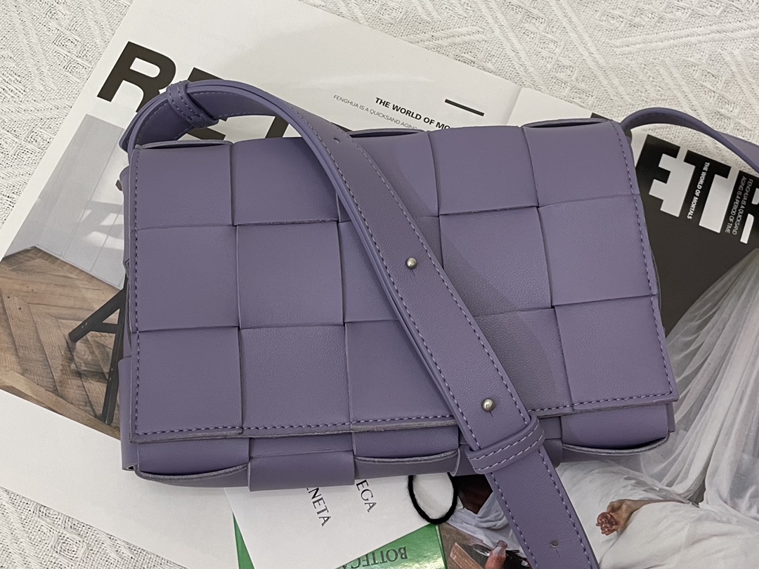 Cassette Intreccio Leather Cross-body Bag Purple